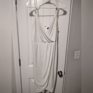 Guess mini ruched mini dress (cream color) size 10